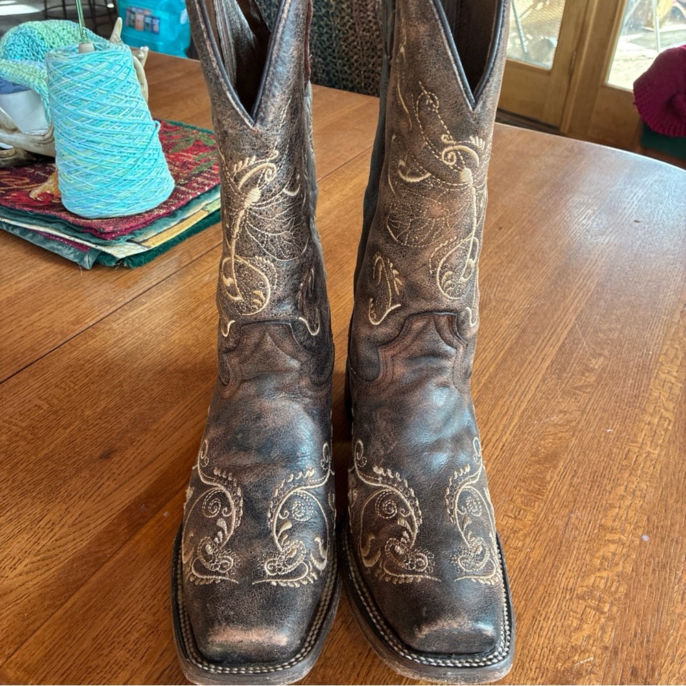 Circle G Dark Brown Embroidered Heeled Boots